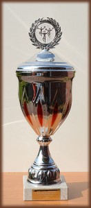 Pokal der Wedel Skylights für den dritten Platz bei der LM 2010